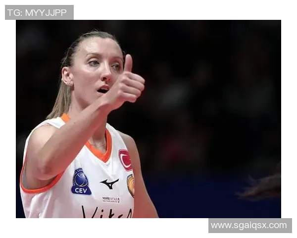 足球明星的香蕉球技艺揭秘如何在比赛中巧妙运用这一绝技提升进攻效率