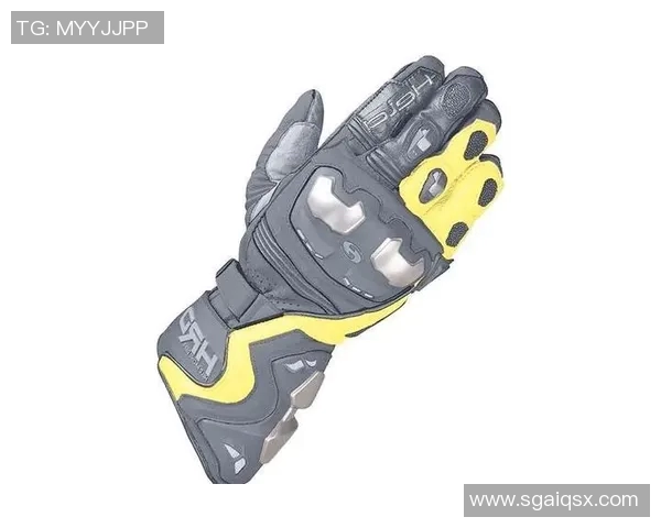 足球明星防守员手套的选择与使用技巧解析助你提升比赛表现